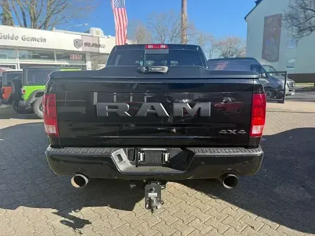 Usata Dodge Ram 401 CV (294 kW) 2024 Nero