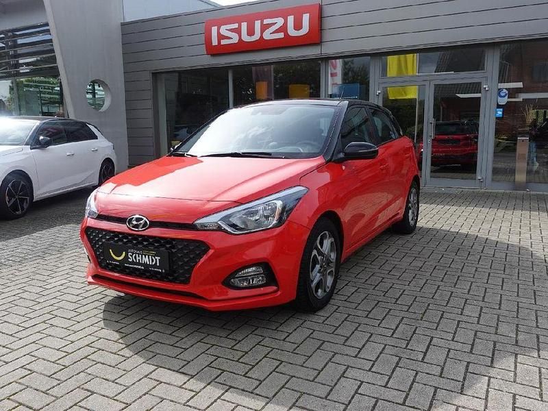 Gebraucht Hyundai i20 Active 84 PS (61 kW) 2019 Tomato red Limousine
