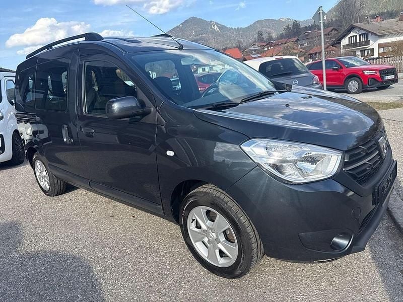Gebraucht Dacia Dokker Comfort 102 PS (75 kW) 2018 Schwarz Van / Kleinbus