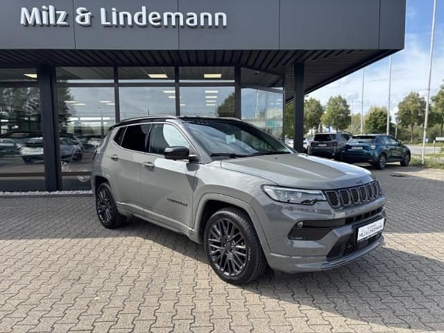 Schwarz Gebraucht 2021 Jeep Compass Summit SUV | 22.995 € (Etwas zu teuer) - Bild 1/4