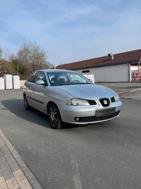 Gebraucht Seat Ibiza 75 PS (55 kW) 2005 Silber Kleinwagen