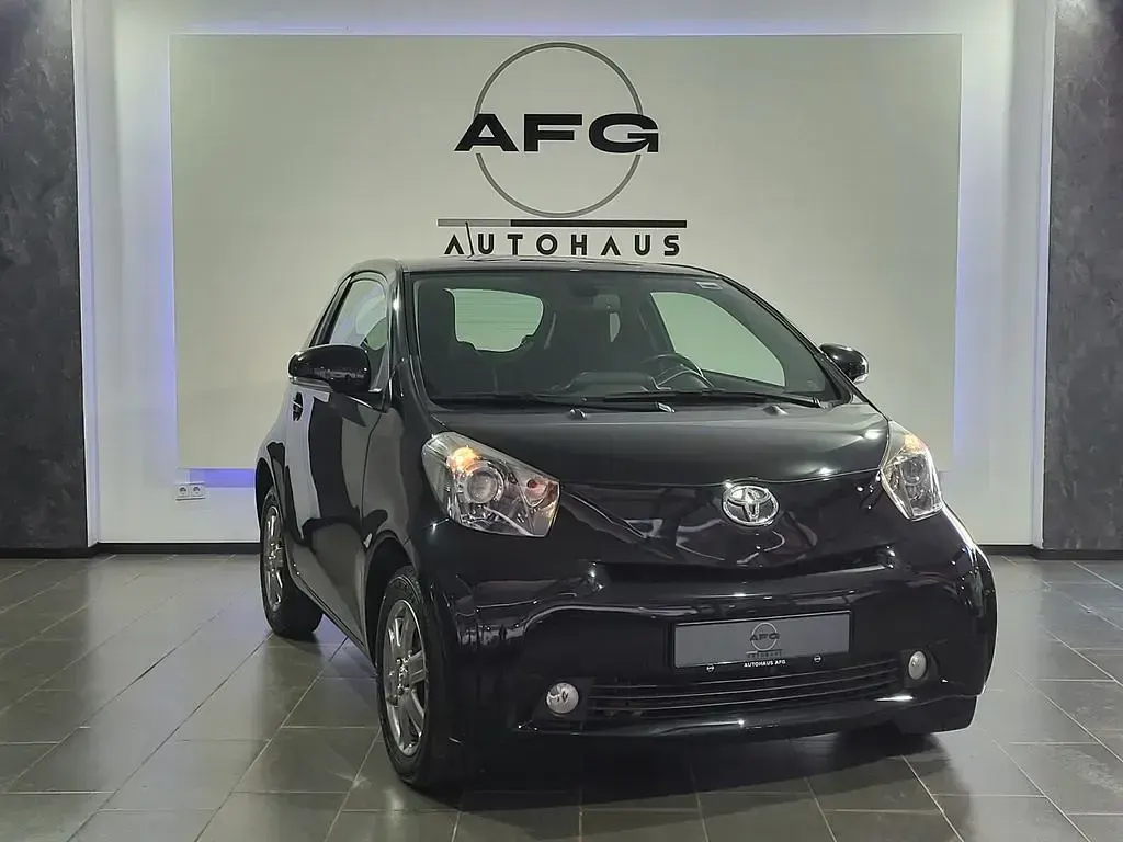Gebraucht Toyota iQ 68 PS (50 kW) 2009 Schwarz Kleinwagen