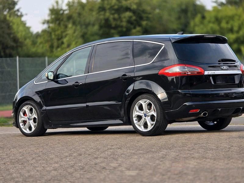 Schwarz Gebraucht 2012 Ford S-MAX Titanium S Van / Kleinbus | 7.600 € (Fairer Preis) - Bild 1/4