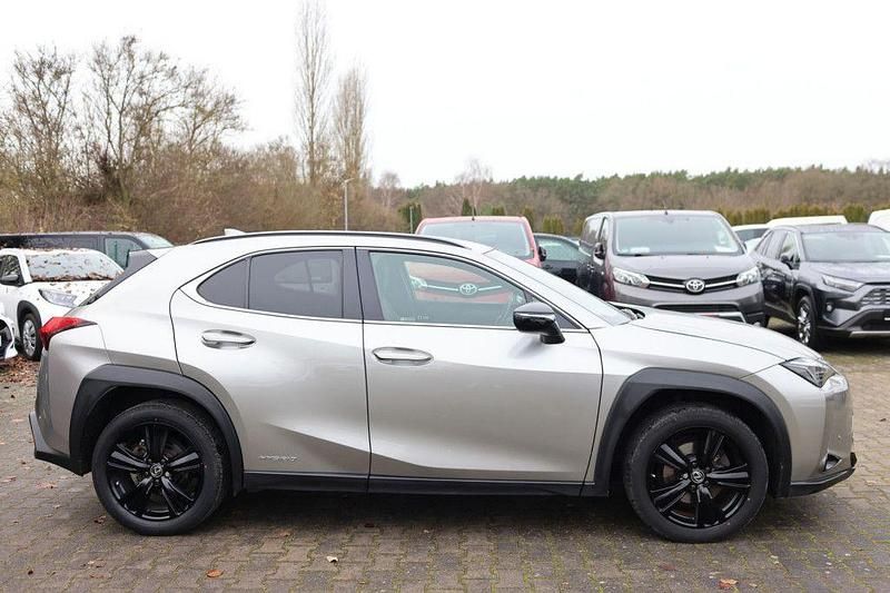 Gebraucht Lexus UX 184 PS (135 kW) 2021 Grau SUV