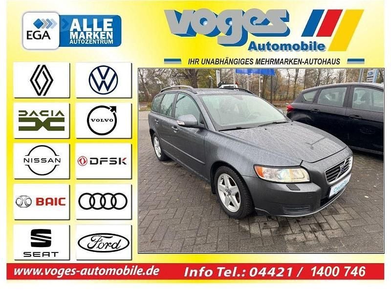 Gebraucht Volvo V50 125 PS (91 kW) 2009 Titangraumetallic (metallic) Kombi