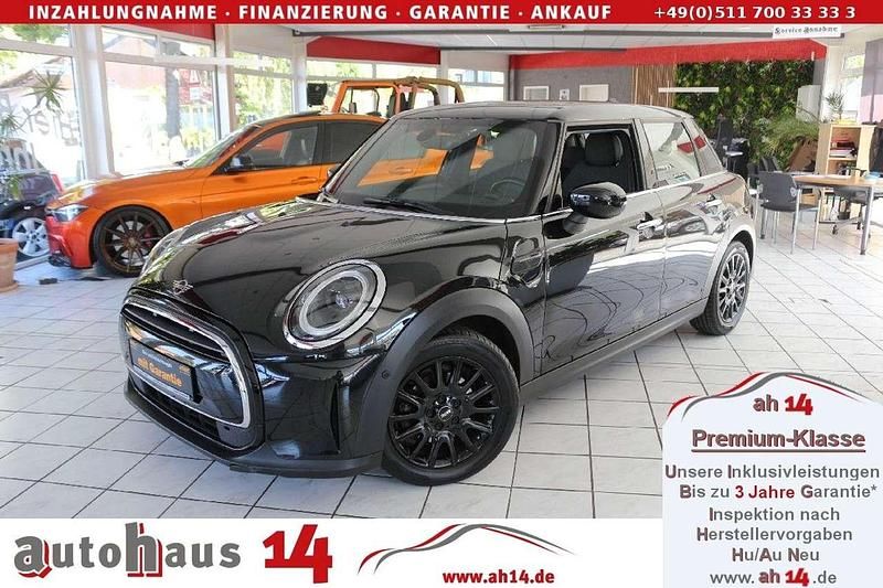 Schwarz Gebraucht 2022 Mini ONE Classic Kleinwagen | 20.950 € (Fairer Preis) - Bild 1/3