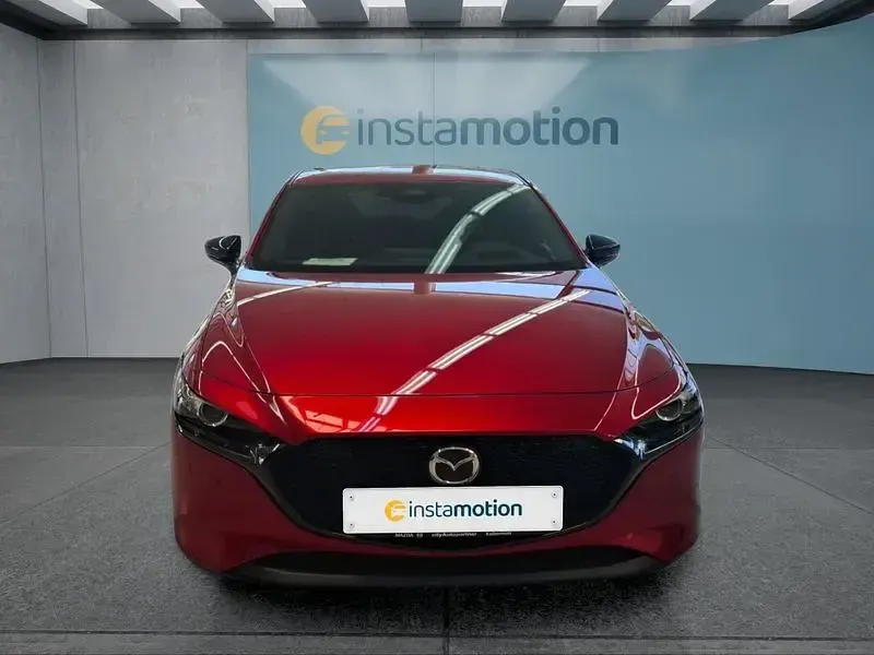 Neu Mazda 3 140 PS (102 kW) 2026 Rot Limousine