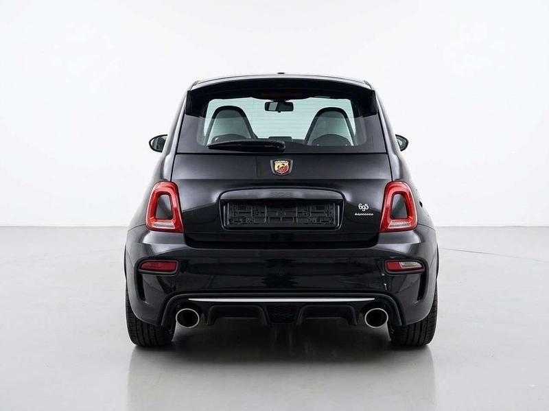 Gebraucht Abarth 695 Esseesse 179 PS (131 kW) 2021 Schwarz Kleinwagen