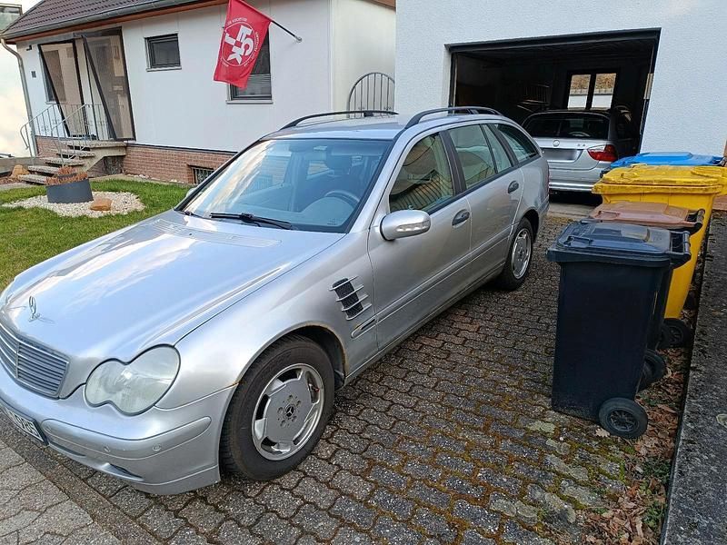 Gebraucht Mercedes C180 143 PS (105 kW) 2003 Silber Kombi