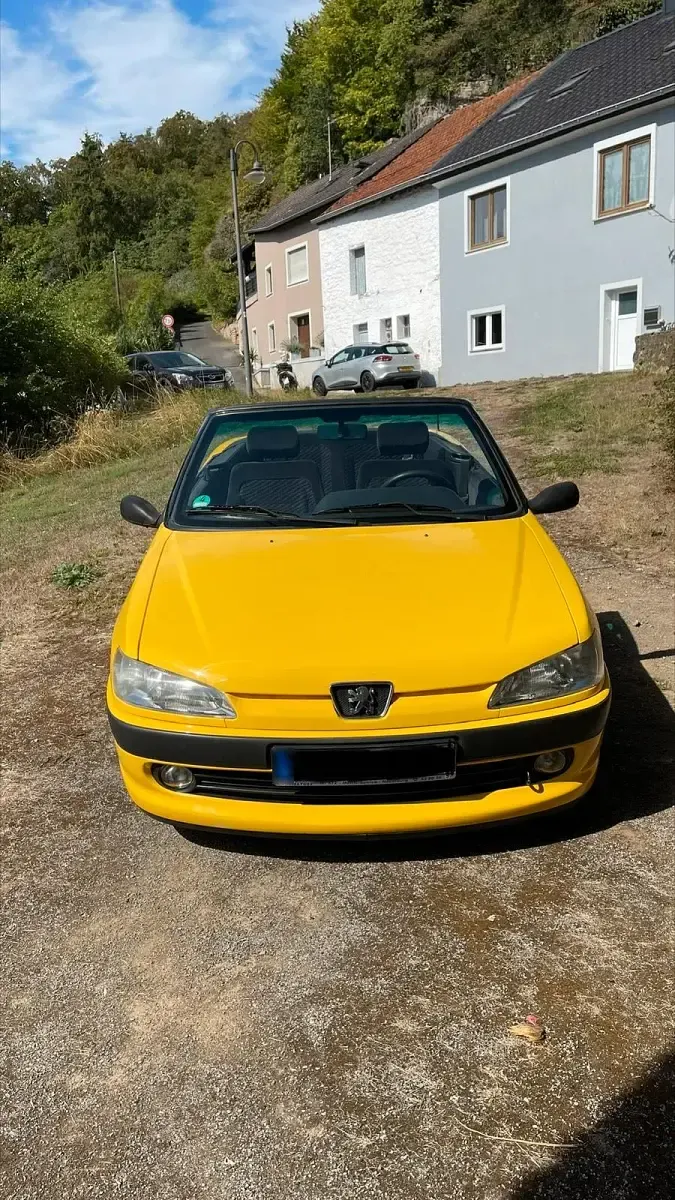 Gebraucht Peugeot 306 Cabriolet 89 PS (65 kW) 1999 Gelb Cabrio