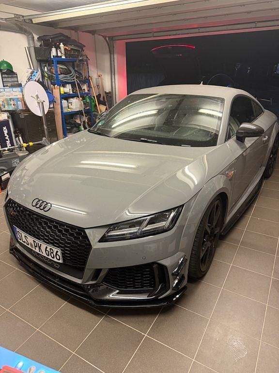 Grau Gebraucht 2023 Audi TT RS Ambiente Coupé | 100.000 € - Bild 1/4