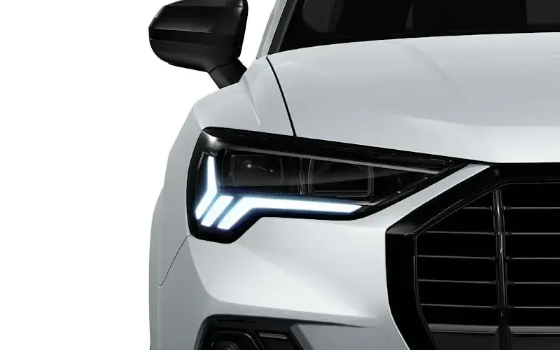 Gebraucht Audi Q3 Comfort 150 PS (110 kW) 2022 Gletscherweiß metallic SUV