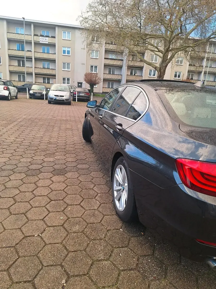 Gebraucht BMW 520 184 PS (135 kW) 2013 Schwarz Limousine