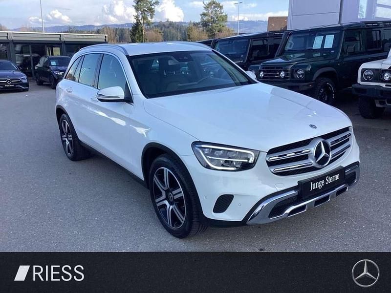 Gebraucht Mercedes GLC400d 330 PS (242 kW) 2020 Unilack polarweiß SUV