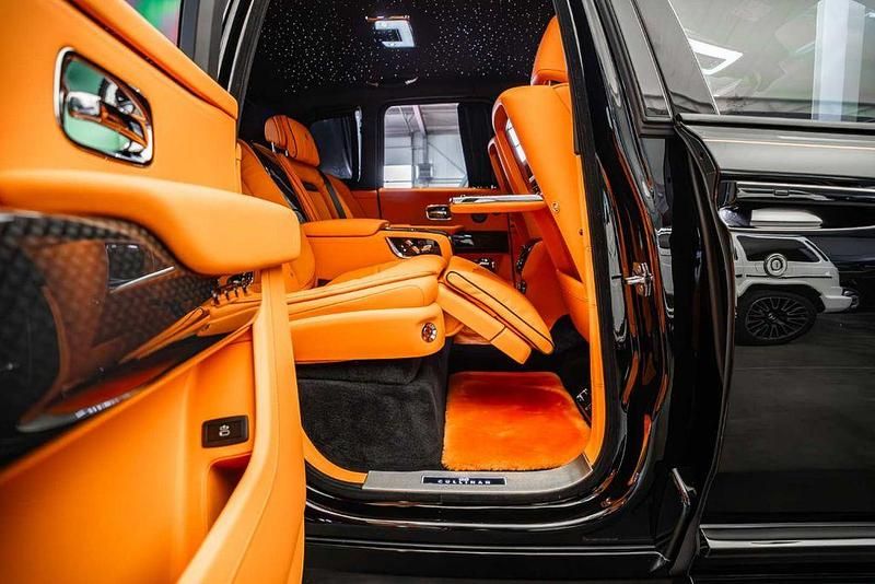 Neu Rolls Royce Cullinan 600 PS (441 kW) 2026 Schwarz SUV