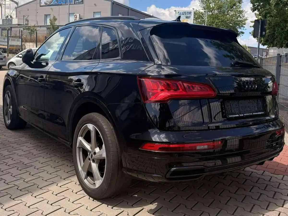 Gebraucht Audi Q5 Sport 190 PS (139 kW) 2019 Schwarz SUV