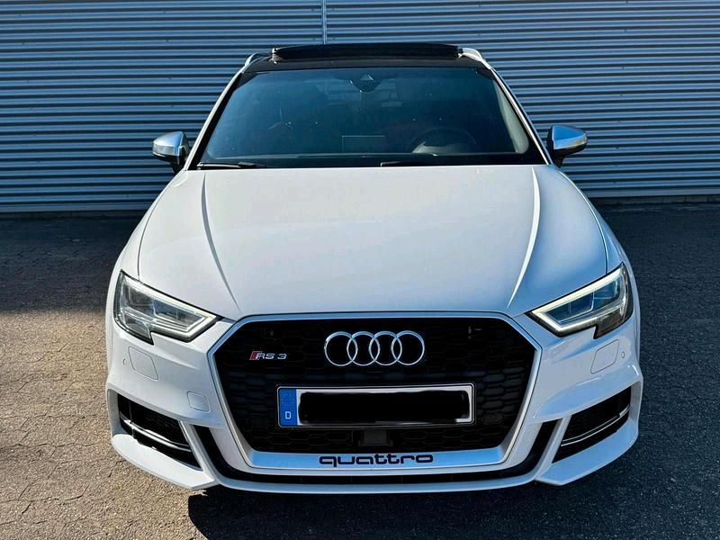 Weiß Gebraucht 2017 Audi S3 Sportback Kombi | 29.000 € (Fairer Preis) - Bild 1/4