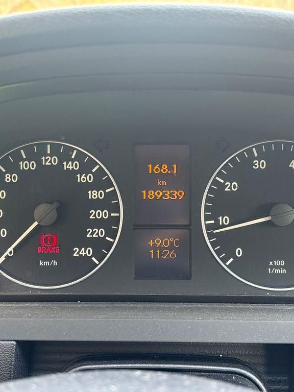 Gebraucht Mercedes A170 Elegance 116 PS (85 kW) 2004 Silber Van / Kleinbus