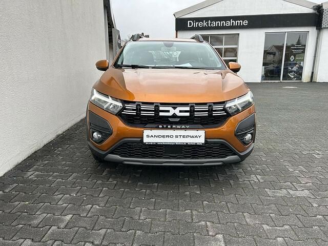 Gebraucht Dacia Sandero Expression 91 PS (66 kW) 2024 Orange Kleinwagen