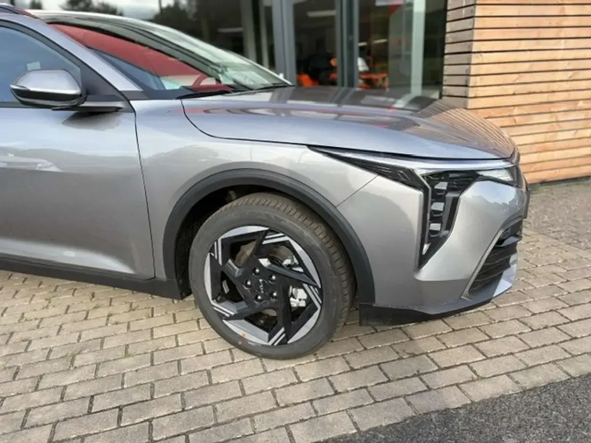 Neu Kia K4 150 PS (110 kW) 2026 Stahl grau Kombi