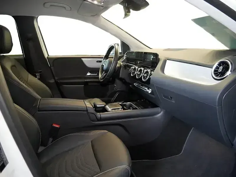 Gebraucht Mercedes B250e 218 PS (160 kW) 2022 Weiß Van / Kleinbus
