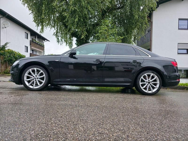 Gebraucht Audi A4 Sport 190 PS (139 kW) 2016 Schwarz Limousine