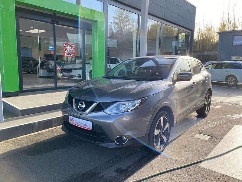 Grey (metallic) Gebraucht 2015 Nissan Qashqai 360º SUV | 13.880 € (Fairer Preis) - Bild 1/4