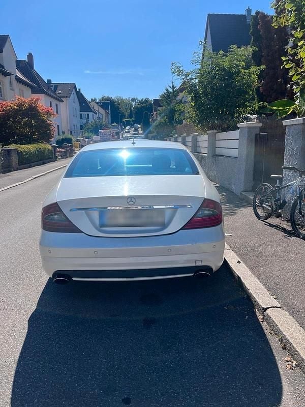 Gebraucht Mercedes CLS320 225 PS (165 kW) 2010 Weiß Limousine