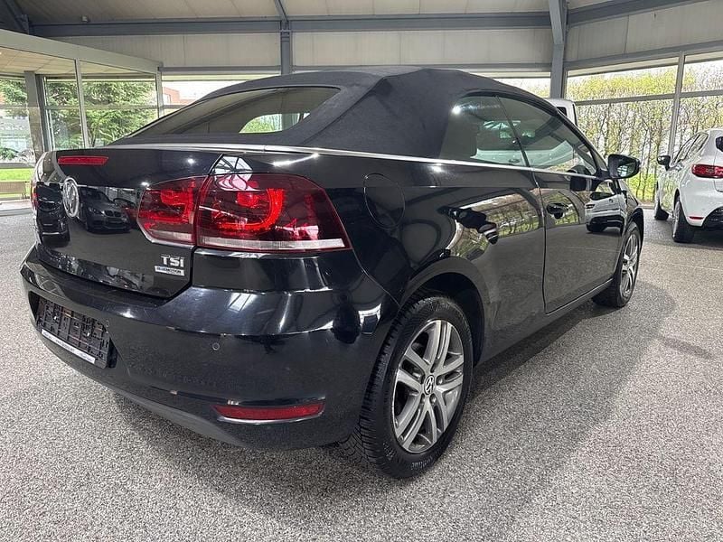 Gebraucht VW Golf 105 PS (77 kW) 2011 Deep black perleffekt (metallic) Cabrio