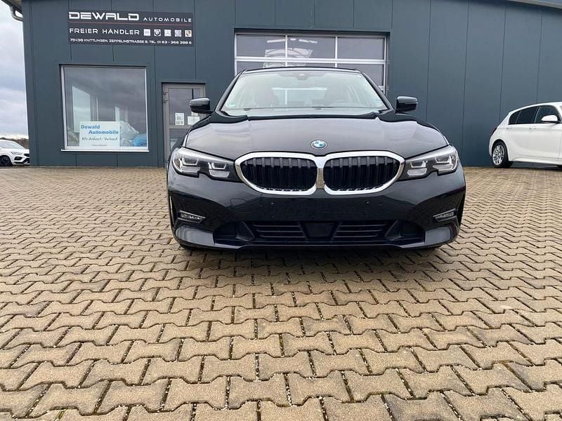 Gebraucht BMW 320 190 PS (139 kW) 2021 Schwarz Limousine