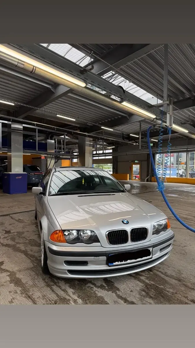Gebraucht BMW 318 118 PS (86 kW) 1998 Silber Limousine