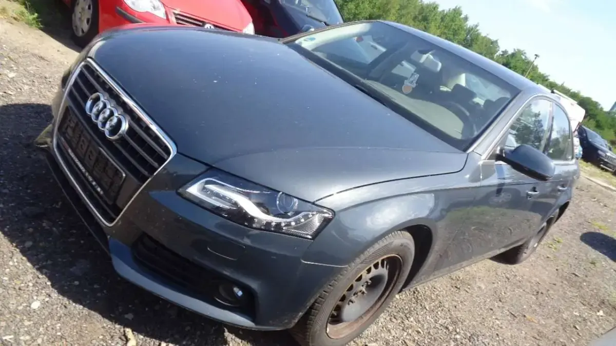 Gebraucht Audi A4 Ambiente 120 PS (88 kW) 2011 Grau Limousine