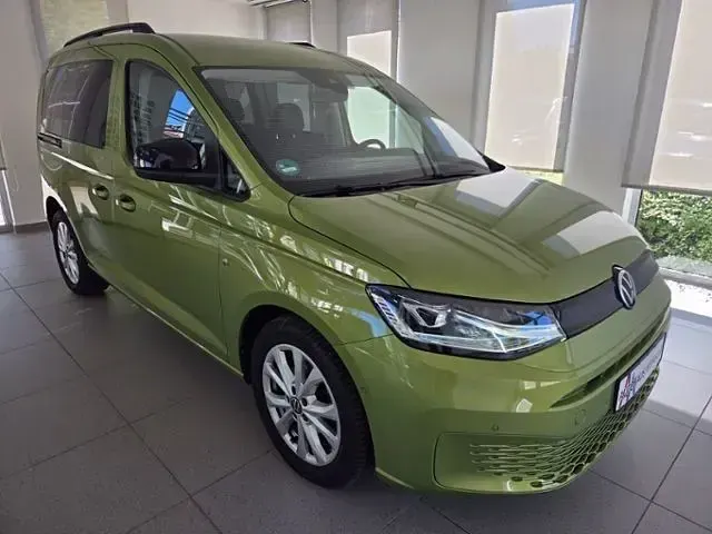 Gebraucht VW Caddy Basis 122 PS (89 kW) 2020 Grün Van / Kleinbus