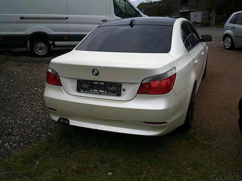 Gebraucht BMW 530 231 PS (169 kW) 2004 Limousine