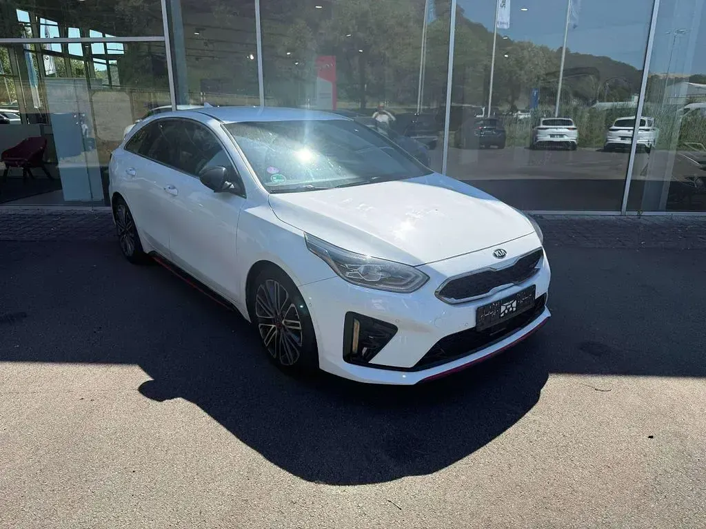 Gebraucht Kia ProCeed GT GT 204 PS (150 kW) 2021 (hw2) deluxeweiss met. Kleinwagen
