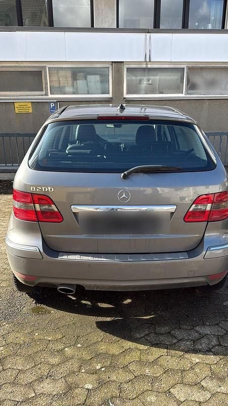 Gebraucht Mercedes B200 136 PS (100 kW) 2009 Grau Van / Kleinbus
