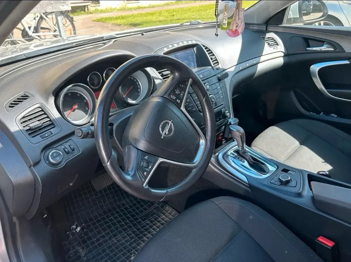 Gebraucht Opel Insignia 163 PS (119 kW) 2012 Grün Limousine