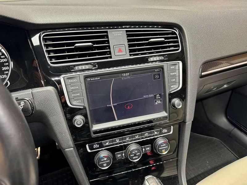 Gebraucht VW Golf VII R 300 PS (220 kW) 2016 Olivegrün Limousine