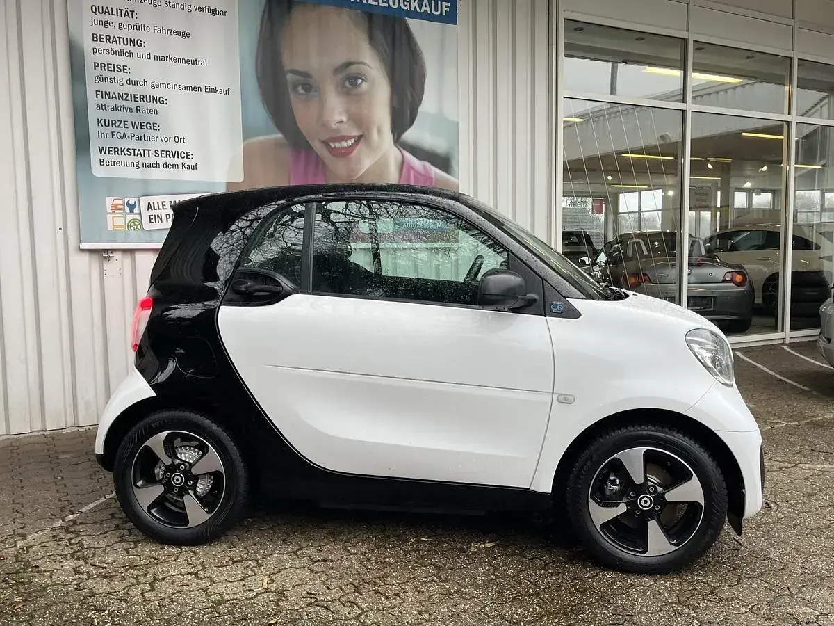Gebraucht Smart ForTwo Electric Drive Exclusive 60 kW (82 PS) 2023 Weiß