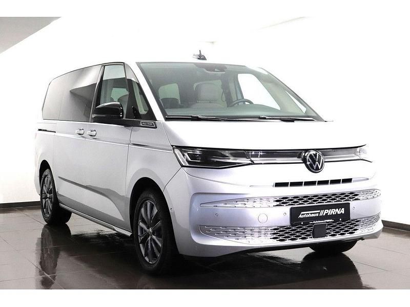 Gebraucht VW Multivan Style 150 PS (110 kW) 2025 Silber Van