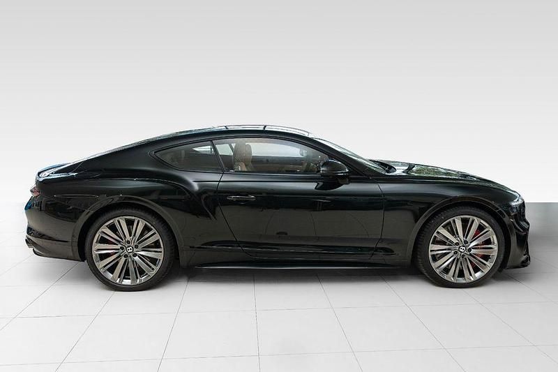 Neu Bentley Continental 782 PS (575 kW) 2025 Grün