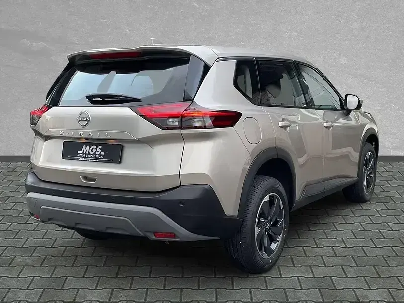 Neu Nissan X-Trail Acenta 163 PS (119 kW) 2026 Champagne silver SUV