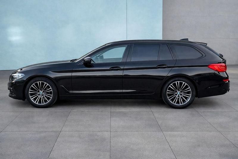 Gebraucht BMW 520 Sport Line 190 PS (139 kW) 2018 Schwarz Kombi