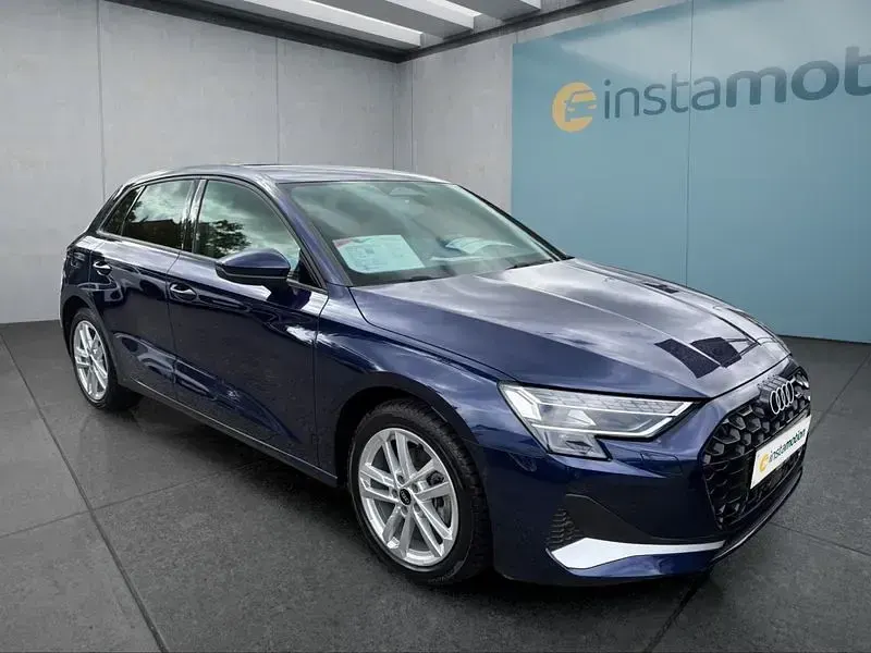 Gebraucht Audi A3 Sportback 150 PS (110 kW) 2025 Blau Kleinwagen