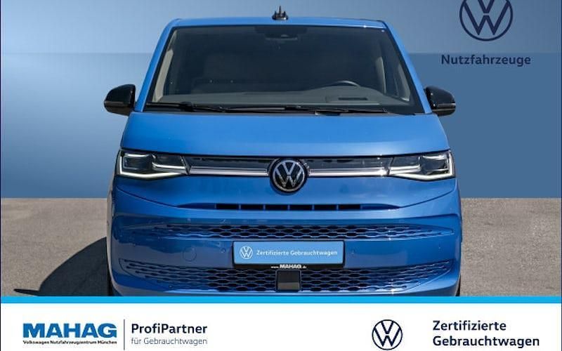 Blau Gebraucht 2024 VW Multivan Life Van / Kleinbus | 69.950 € - Bild 1/4