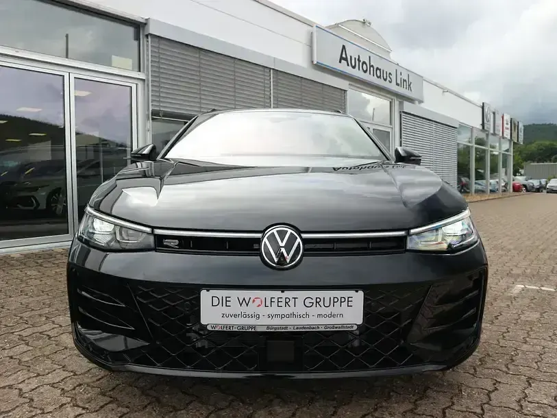 Gebraucht VW Passat R-line 193 PS (141 kW) 2025 Grenadillschwarz metallic Kombi