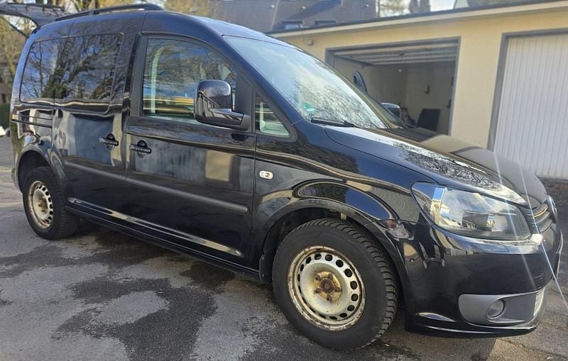 Gebraucht VW Caddy Trendline 102 PS (75 kW) 2013 Schwarz Van / Kleinbus
