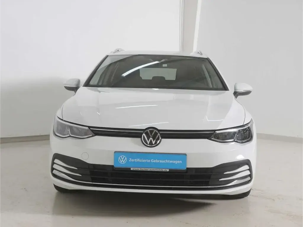 Gebraucht VW Golf VIII Active 116 PS (85 kW) 2022 Weiss Kombi
