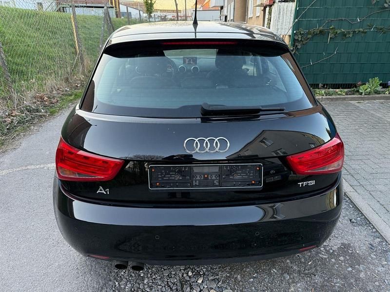 Gebraucht Audi A1 Sportback Attraction 122 PS (89 kW) 2013 Schwarz Kleinwagen