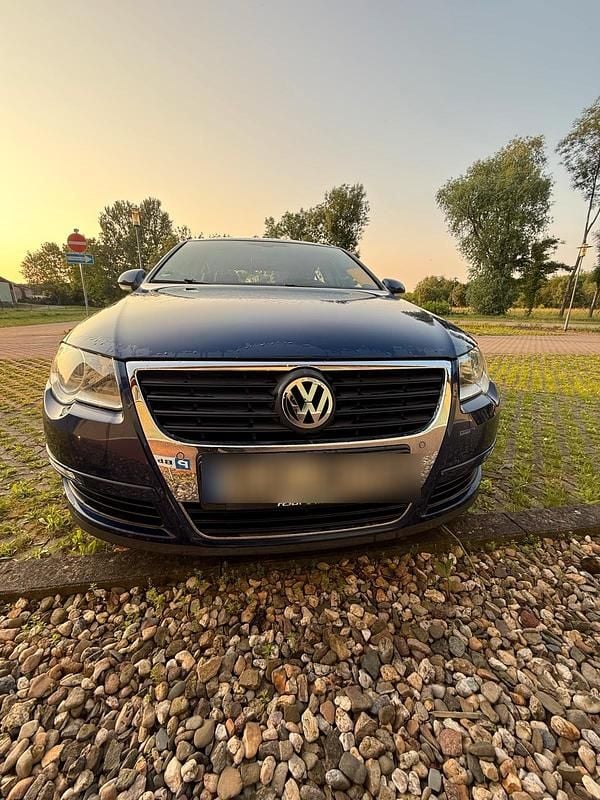 Blau Gebraucht 2009 VW Passat Limousine | 3.500 € (Guter Preis) - Bild 1/4
